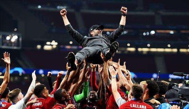 赛地聚焦:社区盾今晚热度飙升;上海海港复出首秀;底气十足;年轻球员得到机会的简单介绍 赛地聚焦:社区盾今晚热度飙升;上海海港复出首秀;底气十足;年轻球员得到机会的简单介绍