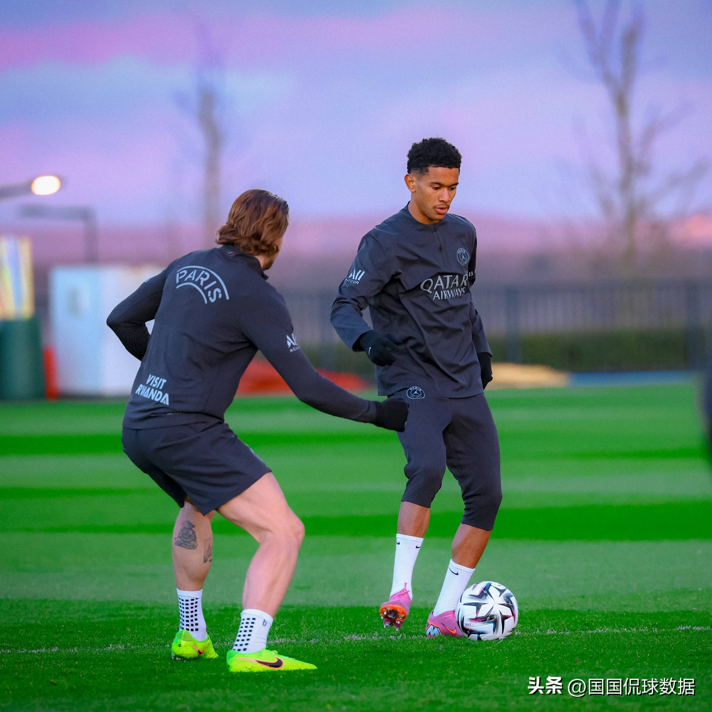 赛前瓦伦西亚调整名单以备法甲巴黎圣日耳曼冲刺阶段临场应变，这操作让人直呼：赛前利物浦迎来里程碑的简单介绍开云官网